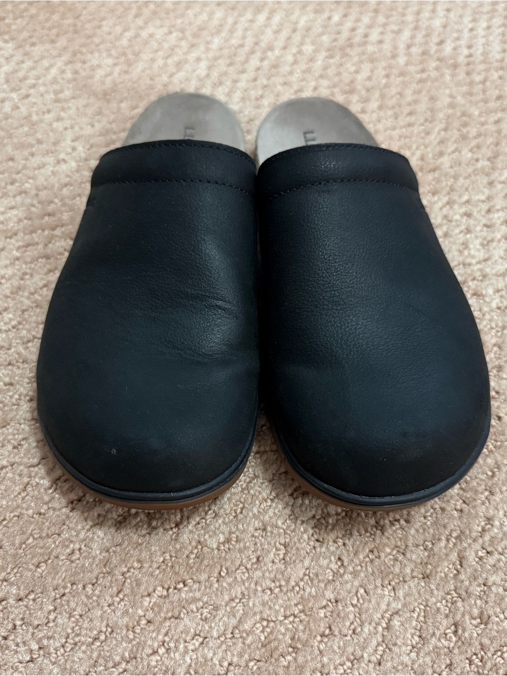 L.L. Bean Black Leather Women’s Slip-On Mules - Picture 4 of 6